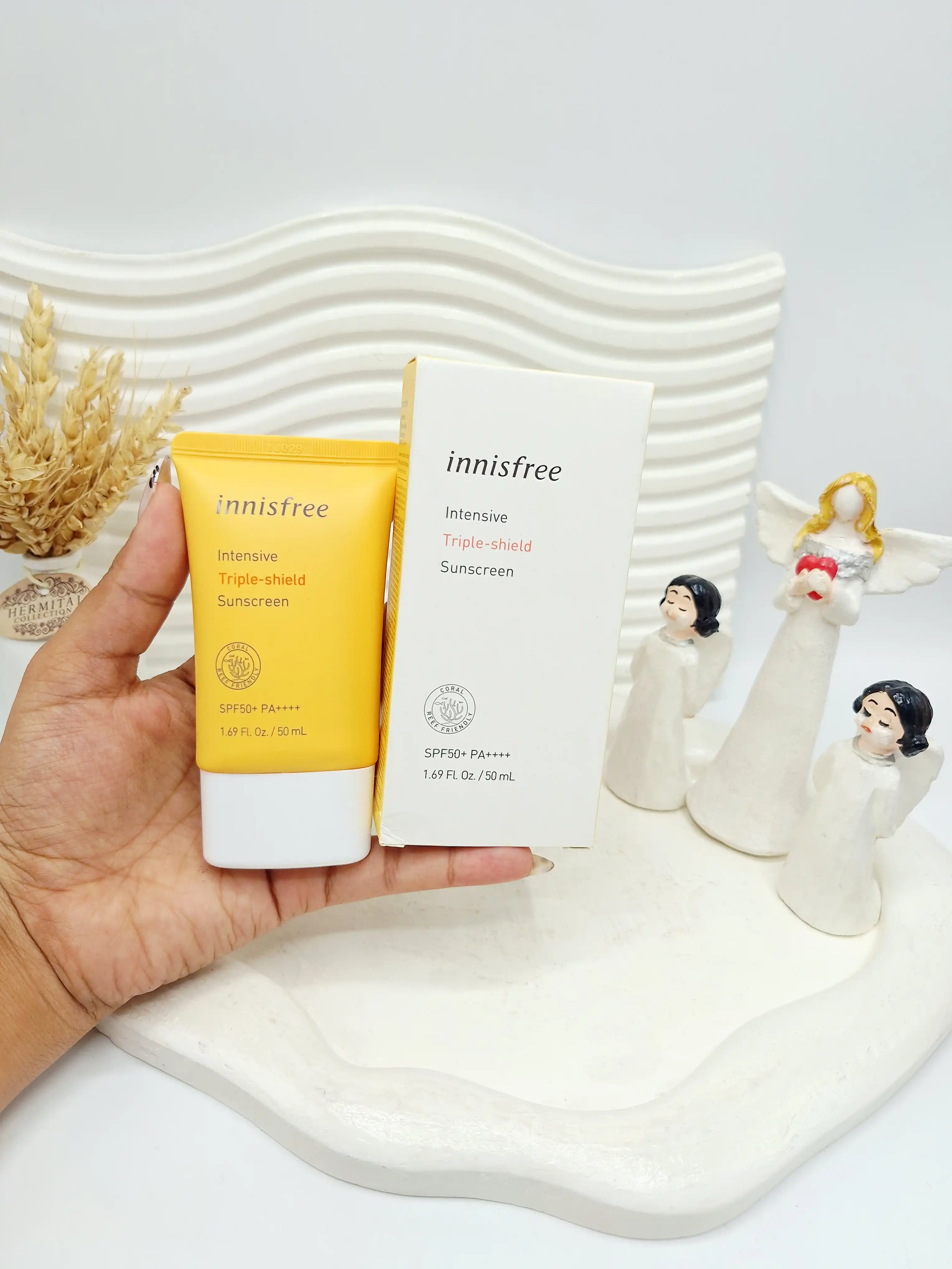 ضد آفتاب بی رنگ محافظ SPF50 برند innisfree