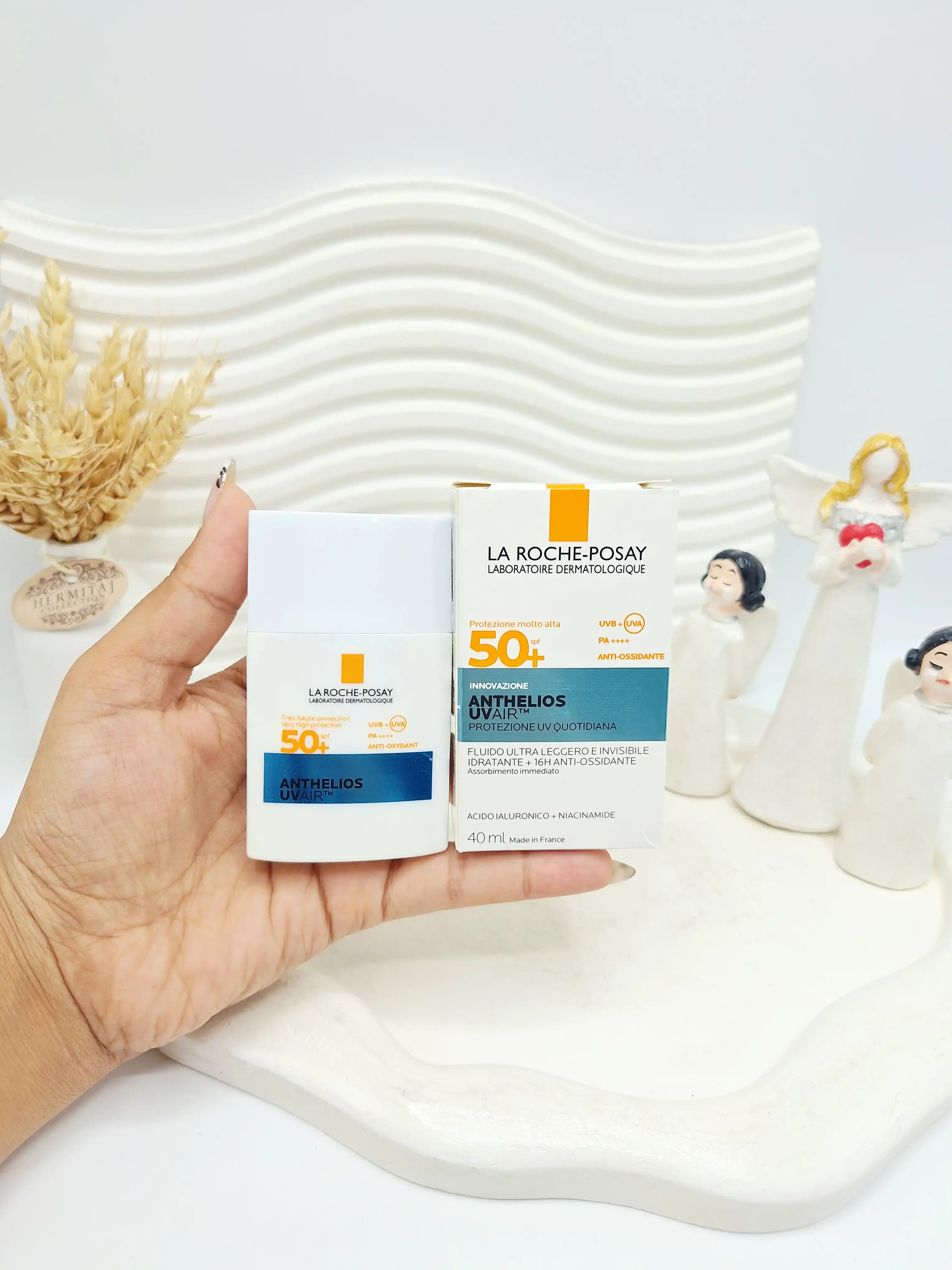 ضد آفتاب سرمی spf50 صورت برند لاروش پوزای های کپی امارات